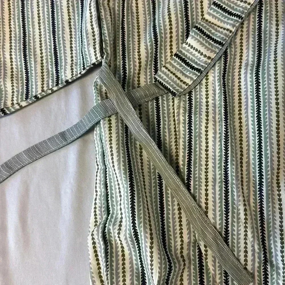 Redfish Kids  - LIKE NEW - Kimono style top/onesie. size 2 - Picture 3 of 8